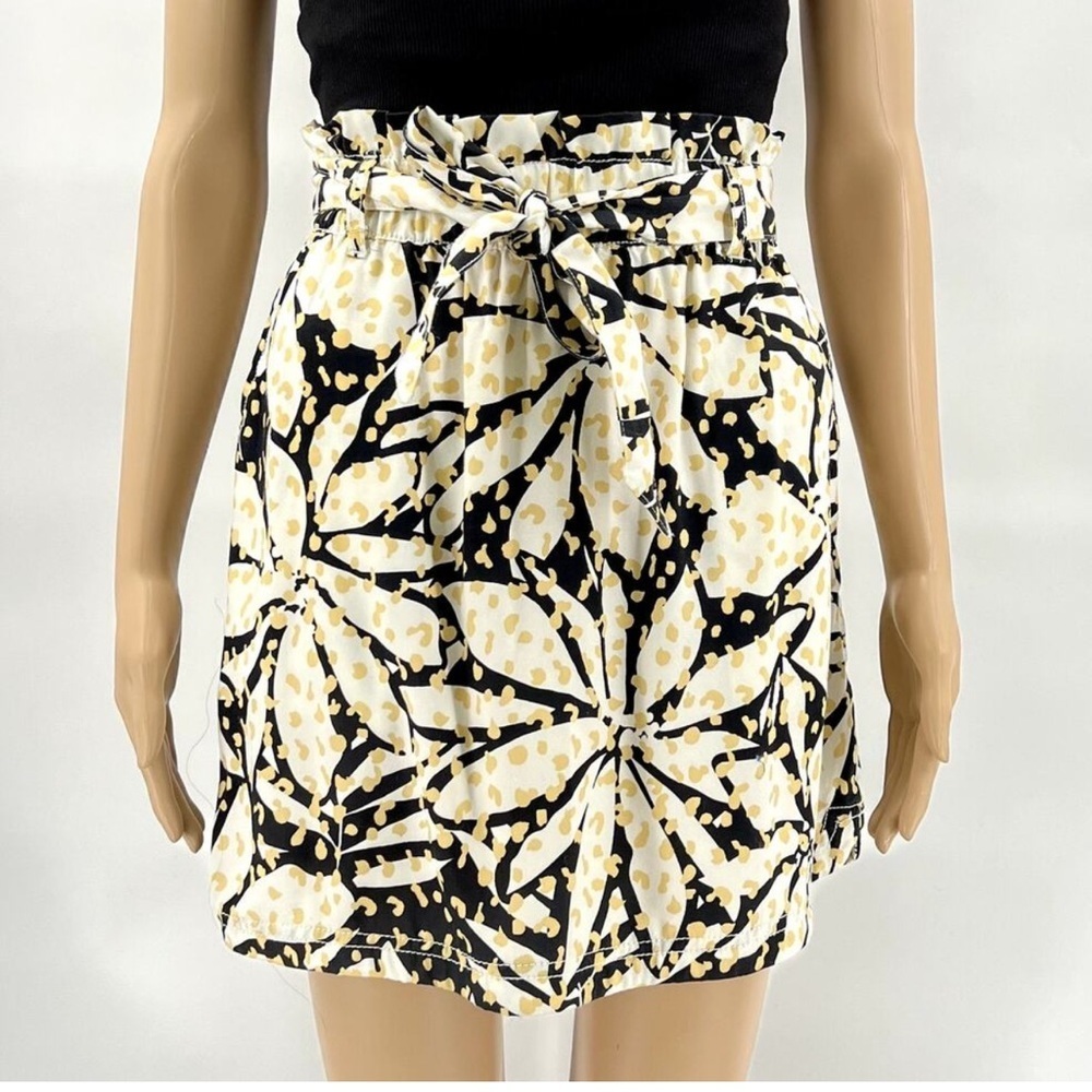Nicole Miller Black and Cream Leaf Print Skirt with Gold Accents